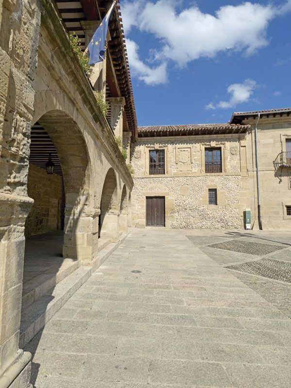 edificios-de-santo-domingo-de-la-calzada-alhondiga