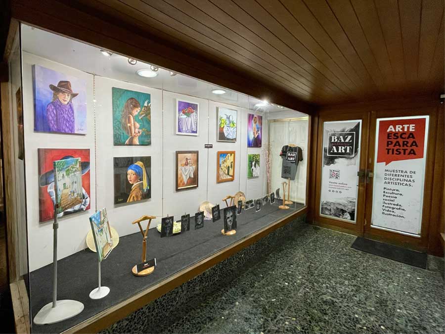 escaparate-expo-dic-23-izq
