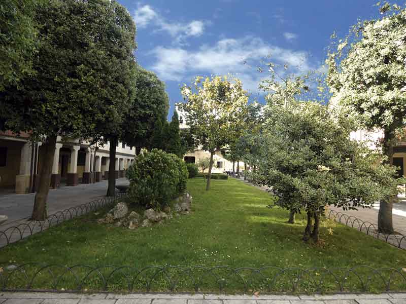 Plazas y paseos en Santo Domingo de la Calzada. Parte 6 2 plaza-alameda
